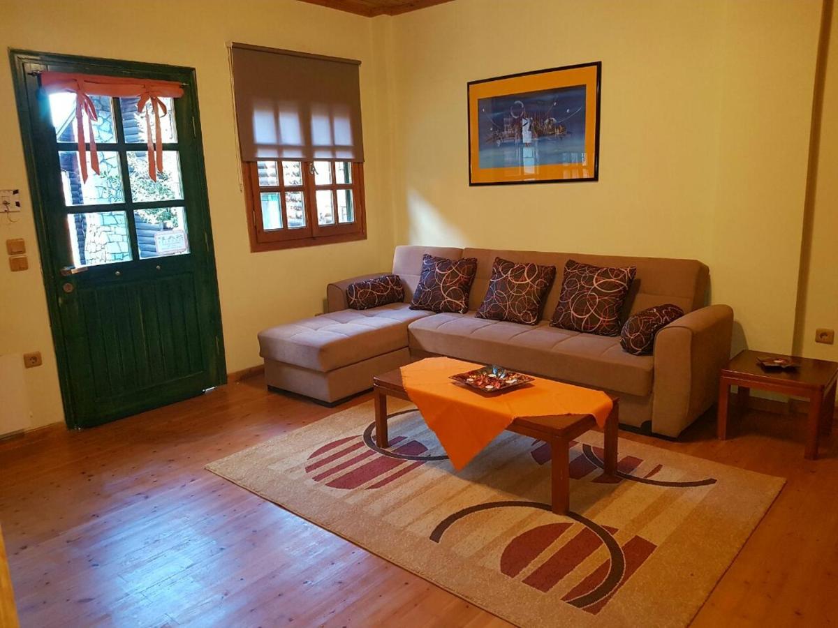 House On The Mountain Villa Eptálofos Екстериор снимка